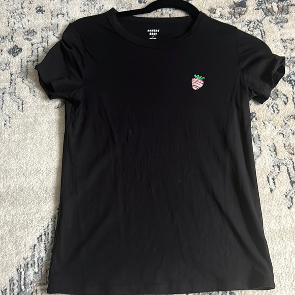 Sunday best black shirt sleeve tee - Picture 2 of 5